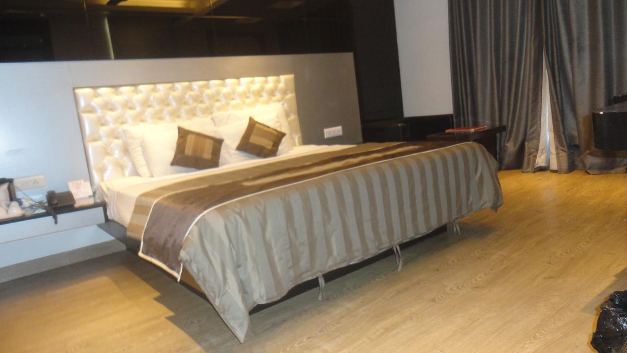 Fabhotel Red Leaf Mall Road Mussoorie Exteriér fotografie